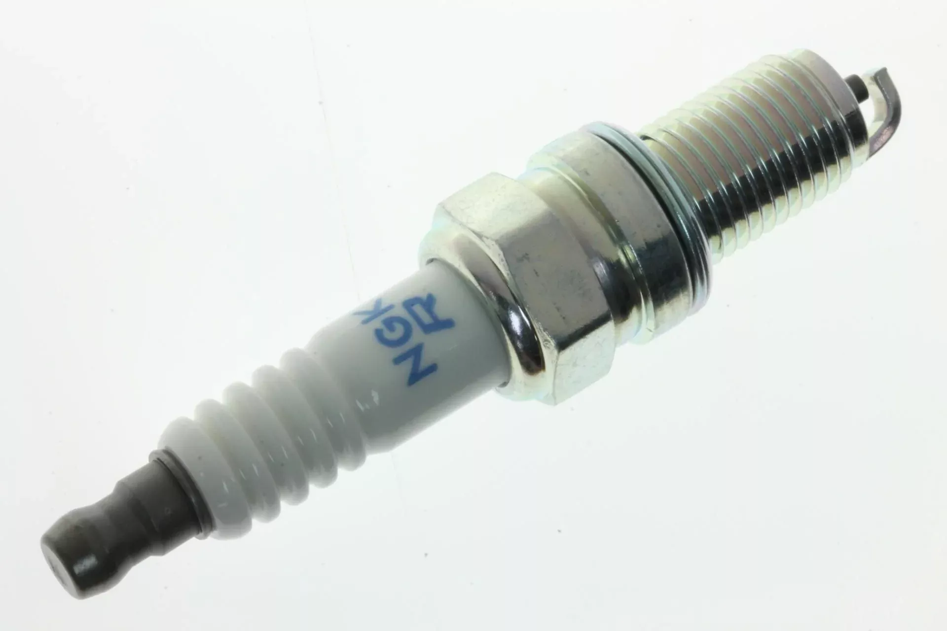 DCPR6E NGK SPLUG [3B6]